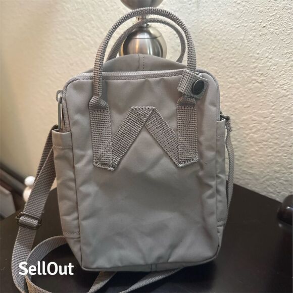 New Fjällräven Kånken Mini Backpack Sling Pack Fog Grey Unisex Crossbody NWOT - Picture 2 of 4